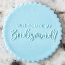 Personalize o texto com 2 cortadores de decoração de bolo em formato de biscoito, modelos de bolo de açúcar DIY, molde de emboss de nome de bolo de casamento em argila/fondant, carimbo emboss de biscoito/bolacha feito à mão, multifuncional, durável, anti-mofo, ornamental, reutilizável, requintado, estiloso, de alta qualidade, fofo, moderno, personalizado, único, presentes ideais para ele, presentes ideais para ela, namorado, namorada, pai, mãe, família, amigos, filho, filha, crianças, cozinha, sala de jantar, quarto, escritório, sala de estar, casa, jardim, sala de chá, para aniversários, para casamentos, para aquecimento de casa, para formatura