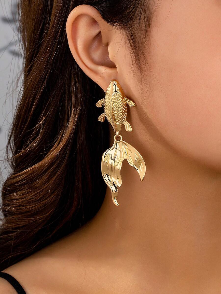1 Pair Fashionable Bohemian Style Goldfish Earrings - Gold - View 1