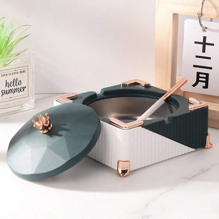 New Lightweight Luxury Creative Plastic Scandinavian Style Modern Household Smoking Ashtray With Lid, For Living Room And Office