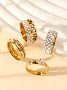 4 件套时尚精致心形钻石镶嵌不锈钢镀 18k 金女士戒指套装适合日常使用、节日约会礼物、珠宝、订婚和结婚礼物