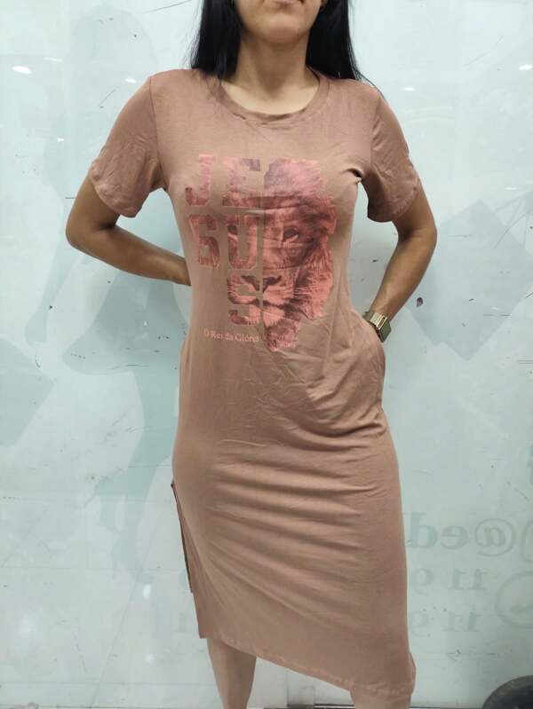 Vestido Shein Moda Evangélica Feminino Longo Com Elastano Leão de Judá Midi Com Fenda Com Bolso Cristã