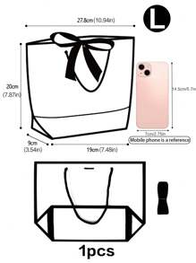10 pièces/5 pièces/1 pièce Sacs fourre-tout cadeaux avec décoration de nœud noir et blanc simple. Grands sacs de transport en papier blanc. Sacs de shopping de couleur unie. Fournitures pour petites entreprises. Fête des pères, Fête des mères, rentrée scolaire, mariage d'été, anniversaire. Sacs cadeaux de qualité supérieure. Les meilleurs et les moins chers. Faveurs de mariage. Les meilleurs sacs cadeaux pour la famille et les amis