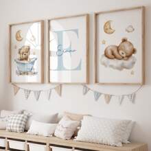 3 szt./zestaw spersonalizowany niebieski niedźwiedź imię imię dzieci płótno plakat sztuka ścienna, niestandardowy plakat z imieniem do wystroju domu, kreskówkowy niebieski niedźwiedź imię prezenty wydruki na płótnie do salonu sypialnia kuchnia pokój dziecięcy pokój chłopców wystrój domu, prezent i dekoracja, bezramowy prezent urodziny ukończenie szkoły, wielofunkcyjny, szybkoschnący, wodoodporny, przeciwpleśniowy, wielokrotnego użytku, ozdobny, słodki, stylowy, wykwintny, uroczy, schludny, wysokiej jakości, nowoczesny, niestandardowy, spersonalizowany, niepowtarzalny, idealne prezenty dla niego, idealne prezenty dla niej, kuchnia, jadalnia, łazienka, salon, sypialnia, szkoła, biuro, herbaciarnia, dom, ogród - Zobacz 7