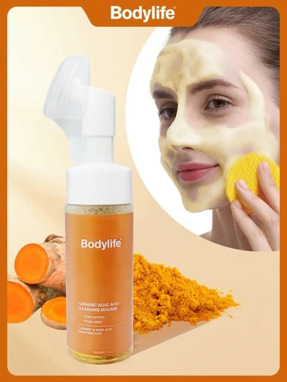 姜黄水杨酸洁面慕斯，深层清洁毛孔，提亮肤色，均匀肤色，去除污垢和多余油脂，富含烟酰胺、姜黄和水杨酸，不干燥，令肌肤柔软透亮，适合所有肤质，尤其适合暗沉和油性肌肤，理想的日常洁面产品。
