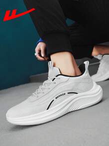 WARRIOR 1 par Nuevos zapatos para correr de la serie Warriors 2025 para hombre, color negro y blanco, de cordones y suela baja, con parte superior de malla transpirable, suela blanda y ligera, adecuados para correr al aire libre y senderismo, proporcionando una sensación cómoda en el pie