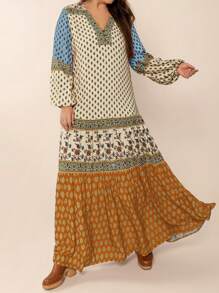 女士复古花卉拼接V领长款连衣裙，波西米亚风，适合秋冬季音乐节