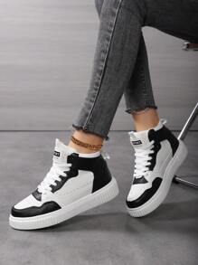 春秋新款女士白色帆布中帮运动鞋、休闲运动鞋、时尚百搭旅游和滑冰鞋 - 黑與白 - 查看 1