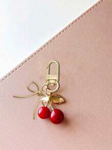 时尚高品质可爱樱桃金蝴蝶包饰 - 樱桃钥匙扣配心形夹 时尚背包吊坠装饰、钥匙扣、包饰、耳机吊坠、汽车吊饰、装饰吊饰、樱桃钥匙扣、包袋配件、带包夹、闪亮树脂和金属配件，适用于女士钱包和包袋、背包配件 - 彩色 - 查看 7