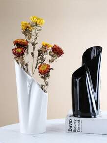 1pc Ceramic Vase Home Decor, Dried Flower Decoration For Living Room, Office, Modern Vase For Wedding, Party, Dining Table Gifts Birthday Graduation