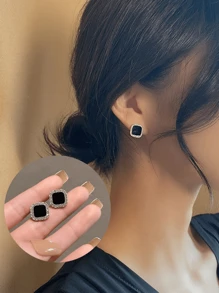 1 Pair Geometric Rhinestone Square Earrings, Minimalist Design Black Color Earrings, Korean Simple Style Women Jewelry Earrings
