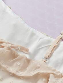 Acelitt 渐变对比渐变色瑞士圆点褶皱多层迷你连衣裙