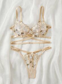 Women's Skin-Friendly Embroidered Floral Sexy Mature Lingerie Set