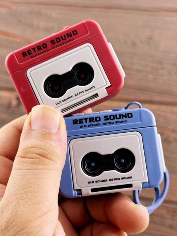 Retro Tape Recorder Keychain, Creative Mini Tape Recorder Keychain, Retro Cassette Player Portable Keychain Gifts With Three Chinese Songs, Mini Vintage Cassette Player Charm PVC Audio-Themed Keyring Novelty Music Box Pendant Creative Small Gift Item Non-Metallic Unplated Gifts For Women