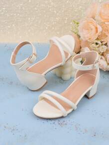 女童白色夏装搭配高跟玛丽珍凉鞋，轻便花童婚礼派对公主露趾绑带鞋，适合幼儿、小孩和大童