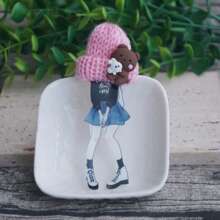 1 pieza Broche de solapa de acrílico con diseño de gorro rosa y dibujos animados lindos, accesorio de decoración para ropa/bolso, adecuado para todas las estaciones