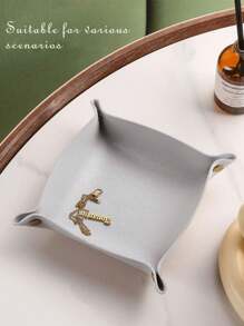 1 pieza Bandeja de joyería para anillos, aretes y pulseras; organizador de almacenamiento para mesa de noche y cómoda; bandeja recolectora para reloj y monedas; soporte para teléfono y llaves con palabras en inglés doradas impresas, regalo para el Día de San Valentín