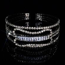 1 pieza Brazalete de extremo abierto de lujo para mujeres, adecuado para uso diario, con circonita sintética engarzada, joyería minimalista y de moda