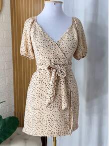 Macacão Curto Manga Curta Bolinhas Poa