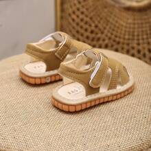 Yibubu Khaki Infant Sandals, Unisex Infant Model, Closed Toe Design, Soft Rubber Non-Slip Sole, Newborn Flat Sandals - Khaki - View 7