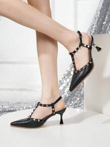 2025 Nieuwe modieuze Europese en Amerikaanse sexy hoge hak puntige neus klinknagel gesp band schoenen voor vrouwen