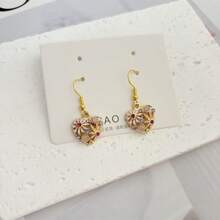 1 pieza Pendientes colgantes con forma de corazón y flor hueca, joyería de la serie del amor