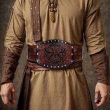 1 Stück braun PU mittelalterliche Renaissance Ritter Krieger Wikinger Stil Kostüm, geeignet für Festivals, LARP Veranstaltungen, Bühnenauftritte, Alltagskleidung. Mit geprägtem breitem Ledergürtel im klassischen europäischen Vintage Ritter/Jäger Stil