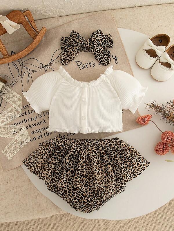 Set da 2 pezzi per bambina in estate: body con volant e bloomer con stampa leopardata