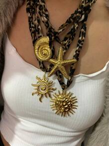 1 件时尚高端豹纹系列女士不锈钢吊坠项链，海星，贝壳，海胆，火焰形状吊坠设计，极简主义夸张金属风格项链 - 金色 - 查看 2