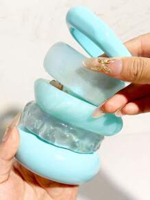 1pc Fashionable Light Blue Resin Bracelet, Elegant & Sexy, Suitable For Women In Daily Casual Wear, Outdoor Parties, Can Be Given As Gift To Friends, Family, Sisters