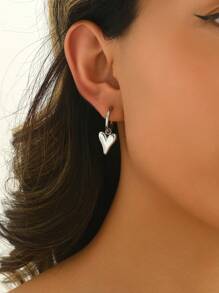 Pendientes de aro de acero inoxidable con colgante con forma de corazón brillante, al estilo europeo y estadounidense, para uso diario, elegantes y sencillos, accesorios de oreja, regalo para San Valentín, mamá, madre, Día de la Madre