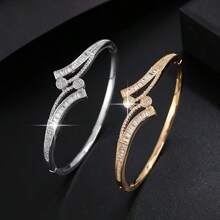 1 件手链，适合日常佩戴，百搭，简约风格女士手链镶嵌合成锆石，经典优雅珠宝 - S61503 - 查看 5