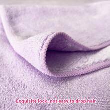 Miniso Sanrio Kuromi 珊瑚绒浴巾，亲肤且吸水快，尺寸宽大，适合海滩旅行、露营和日常浴室使用（1 件） - 紫色 - 查看 5