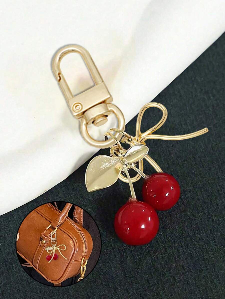 时尚高品质可爱樱桃金蝴蝶包饰 - 樱桃钥匙扣配心形夹 时尚背包吊坠装饰、钥匙扣、包饰、耳机吊坠、汽车吊饰、装饰吊饰、樱桃钥匙扣、包袋配件、带包夹、闪亮树脂和金属配件，适用于女士钱包和包袋、背包配件 - 彩色 - 查看 1