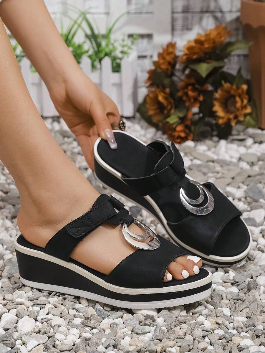 女士夏季新款金属扣钩环厚底休闲一脚蹬凉鞋，时尚