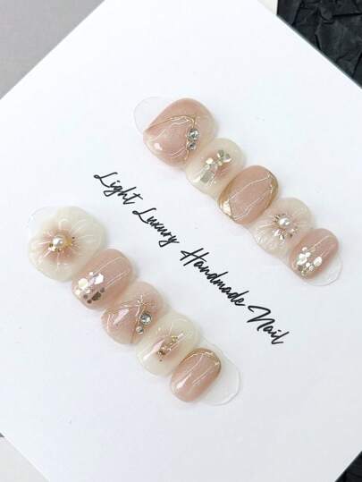 10 Pieces Press-On Short Nails, Summer Nails Press On Nails Beach Essentials, Fake Nails, French Romantic Nail Art Diy Gold Foil Small Flowers White Resin Flower Gradient Pattern Design Gold Nails,Suitable For Ladies To Use In Weddings, Parties, Holidays, Gift Nail Tools. Nail Supplies Nails