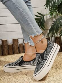 Women's Casual Cloth Sports Sneakers, Flat, Fashion Versatile Slip-On With Chinese Style Embroidery