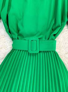 Vestido plissada lisa MIDI Rodado Moda Evangelic com cinto - Verde - Visão 3