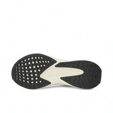 Zapatillas de correr de caña baja Nike Quest 6 para hombre, Modelo FD6033-104, año 2025