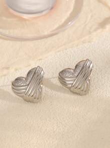 一对心形耳钉，镀 18K 金不锈钢，优雅百搭，适合女性日常佩戴 - 桃心耳環 - 查看 3