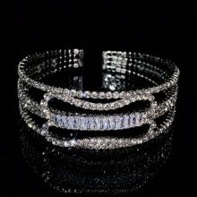 1 pieza Brazalete de extremo abierto de lujo para mujeres, adecuado para uso diario, con circonita sintética engarzada, joyería minimalista y de moda