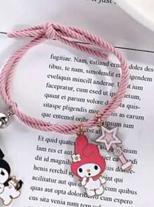 Sanrio Vriendschapsarmband met karakter - set van 2 stuks met Kuromi en ik-smaakontwerp, magnetische sluiting, anime-geïnspireerde armband met hanger van een stel en een beste vriend
