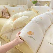 4-Piece Floral Printed Bedding Set - Includes Soft & Comfortable Polyester Duvet Cover, Flat Sheet, 2 Matching Printed Pillow Cases, Breathable & Machine Washable, Suitable For All Seasons - Excludes Comforter & Pillows - Multicolor - View 2