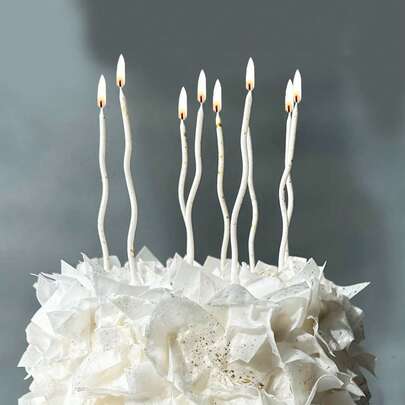 6 件白色圆点飞溅图案波浪形生日蛋糕蜡烛