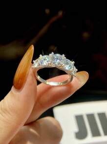 1Pc Classic Six Claws With Diamonds Of Moissanite Diamond Wedding Band Ring Design D Color 0.5ct-2ct S925 Sterling Silver Ring,Suitable For Engagement, Wives, Girlfriends, Birthday Gifts, Anniversary Gifts Bridal Fine Jewelry