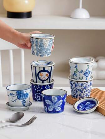 一套手绘复古风格陶瓷茶杯碟套装，经典中式/日式复古花卉图案陶瓷茶杯、茶碟、杯盖，适用于茶室、咖啡馆、餐厅、酒店、复古专卖店、乔迁礼物、茶杯/咖啡杯、饼干杯、糖果杯、坚果杯。