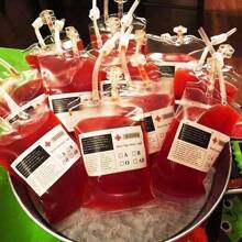 10 件 PVC 液体袋（用于饮料袋）、派对杯、不给糖就捣蛋饮料袋以及医疗/注册护士僵尸吸血鬼派对用品（10 件），适合朋友们在节日期间使用。万圣节、吸血鬼、吸血鬼服装 - 無色 - 查看 4