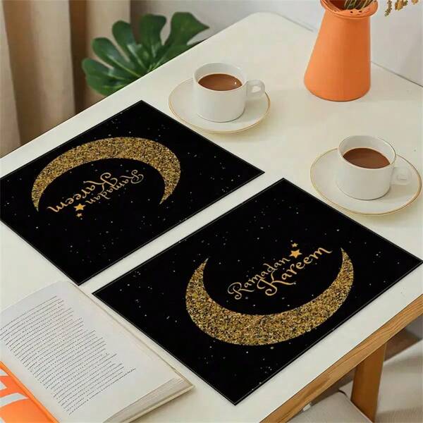 1/4/6/8 pièces Sets de table rectangulaires lavables en polyester avec motif croissant de lune de Ramadan, résistants à la chaleur, résistants à la saleté, imperméables et faciles à nettoyer. Idéal pour la salle à manger, la décoration de table, les fêtes, la protection de la table. Convient également comme cadeau.