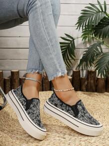 Women's Casual Cloth Sports Sneakers, Flat, Fashion Versatile Slip-On With Chinese Style Embroidery