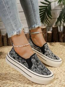 Women's Casual Cloth Sports Sneakers, Flat, Fashion Versatile Slip-On With Chinese Style Embroidery