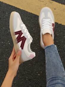 女士拼色舒适防滑圆头系带休闲运动鞋，芭蕾风格运动鞋，红色和白色，适合日常穿着、户外、春季、学生